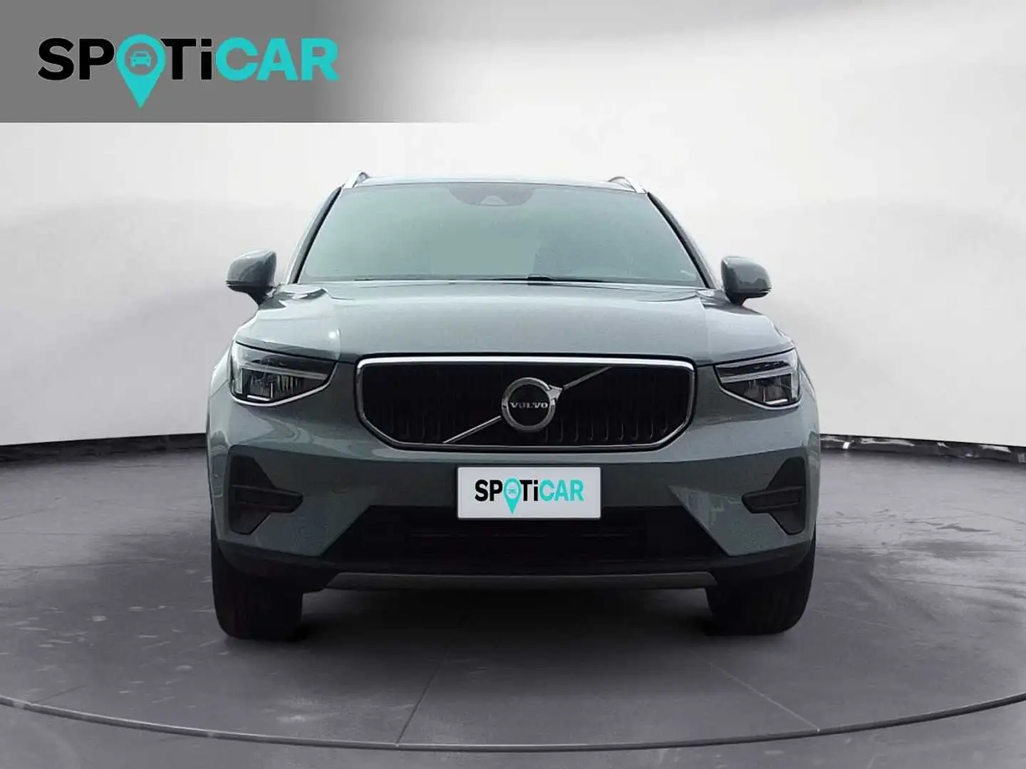 Volvo XC40 T2 AUTOMATICO CORE Grijs - 2