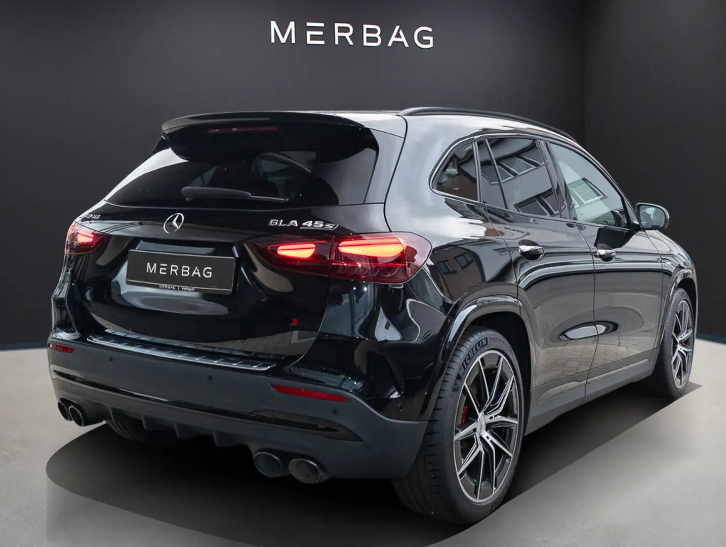 Mercedes-Benz GLA 45 AMG AMG GLA 45 S 4MATIC+ SpurW Sport W-Paket S-Sitz Schwarz - 2