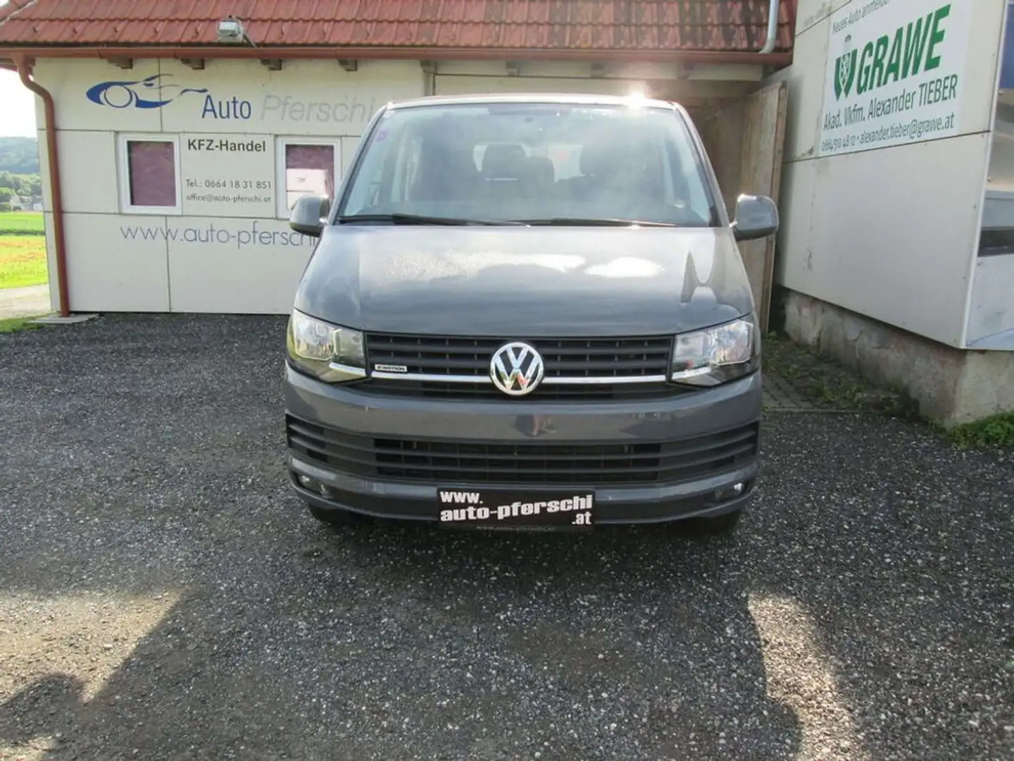 Volkswagen T6 Transporter Transvan lang 4Motion Grau - 1