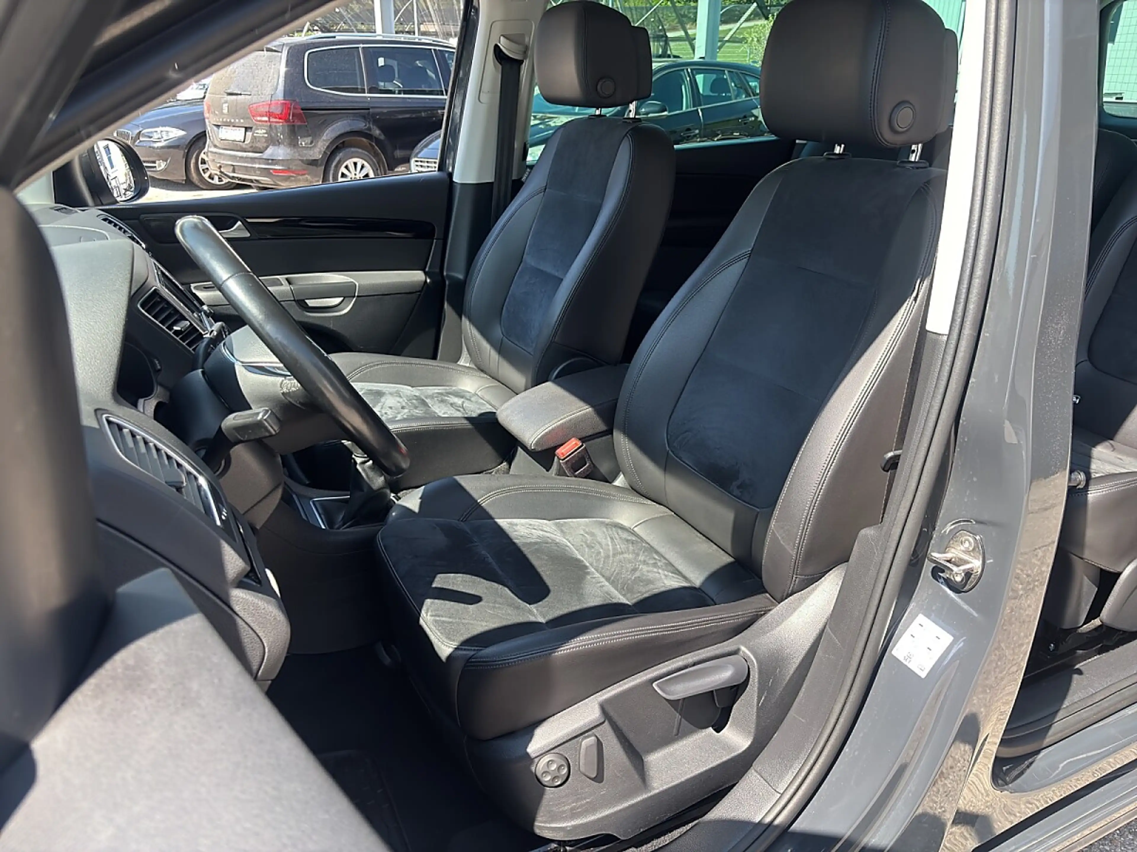 Volkswagen Sharan TDI  Business+, ACC, AHV, El. Türen, Kamera — photo 7