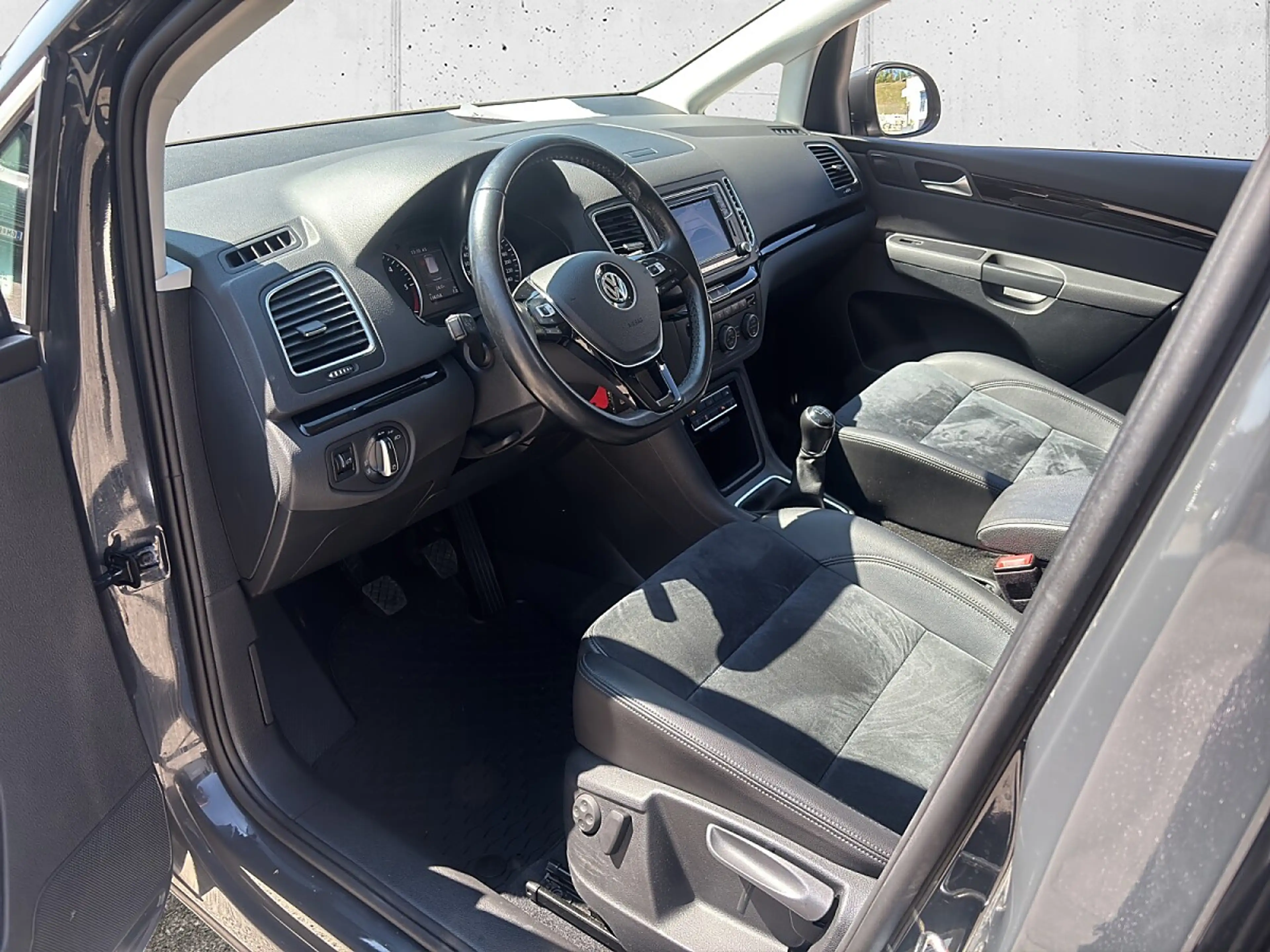 Volkswagen Sharan TDI  Business+, ACC, AHV, El. Türen, Kamera — photo 6