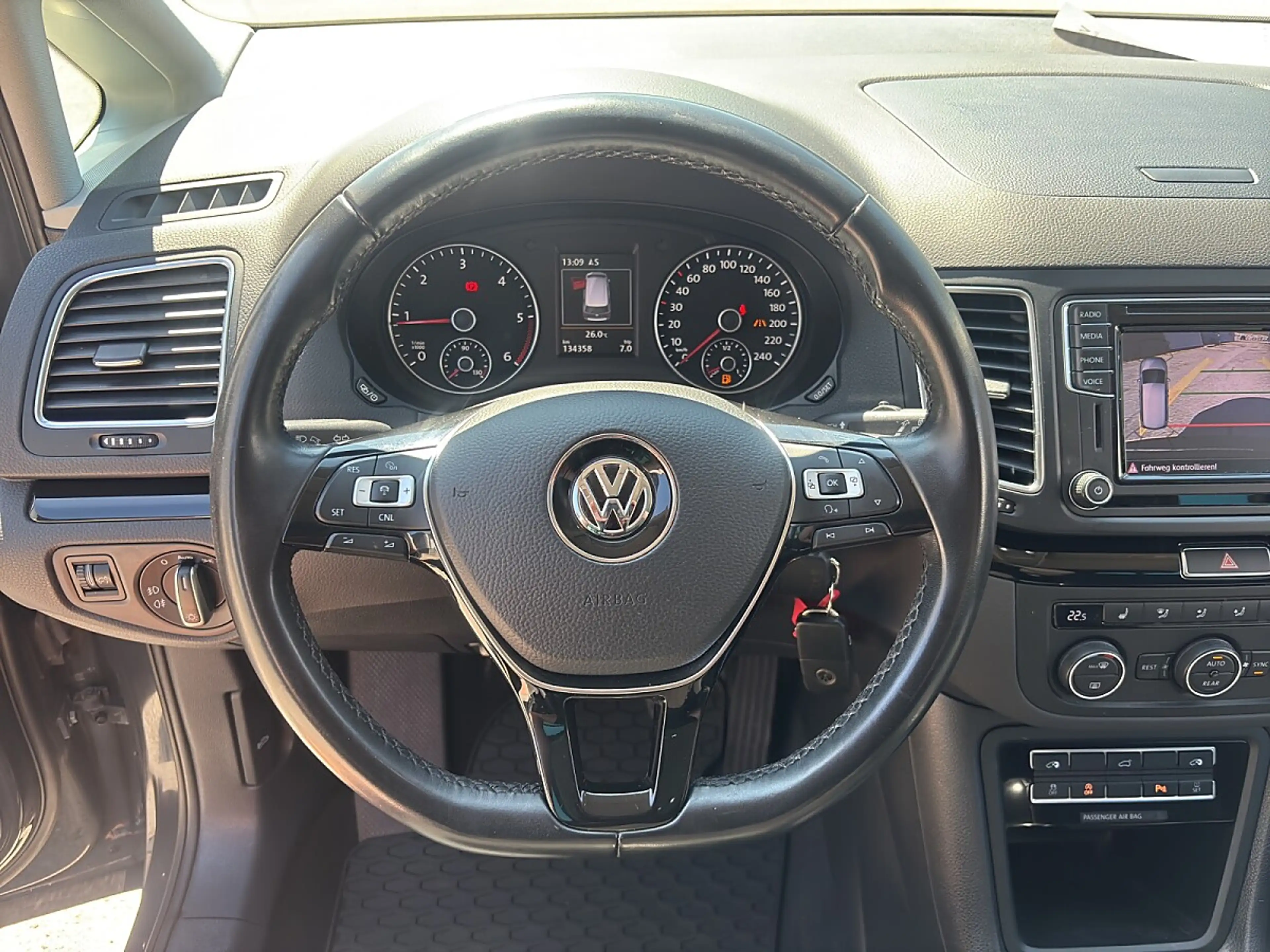 Volkswagen Sharan TDI  Business+, ACC, AHV, El. Türen, Kamera — photo 9