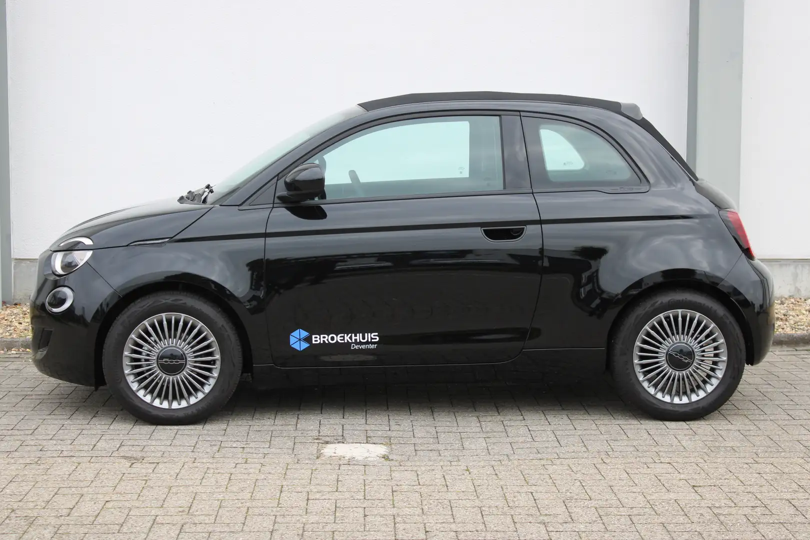 Fiat 500C Cabrio/elektrisch Icon 24 kWh / Cabrio / Navigatie Zwart - 2