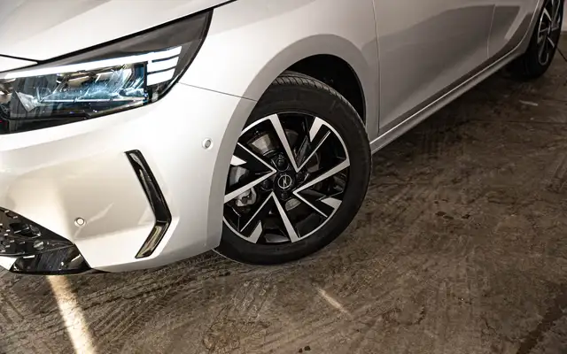Opel Corsa view 5