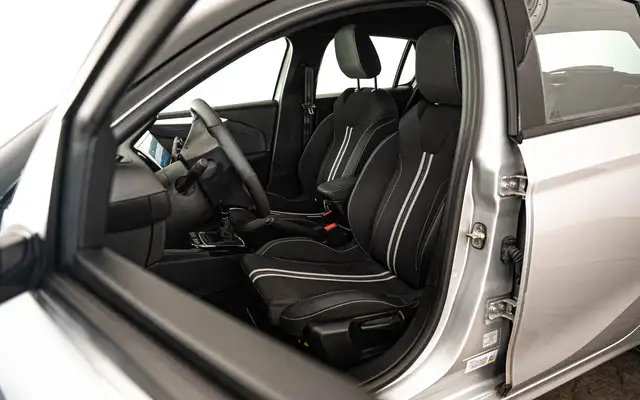 Opel Corsa view 8