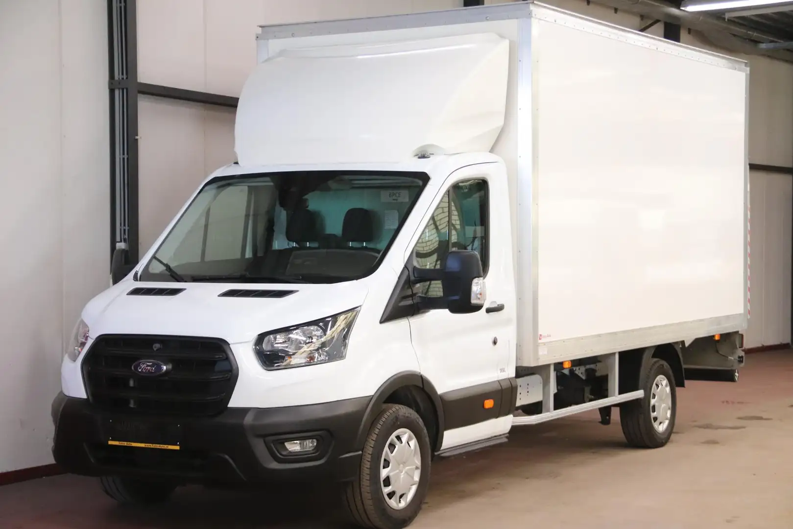 Ford Transit 2.0 TDCI BAKWAGEN MEUBELBAK AIRCO EURO 6 Wit - 1