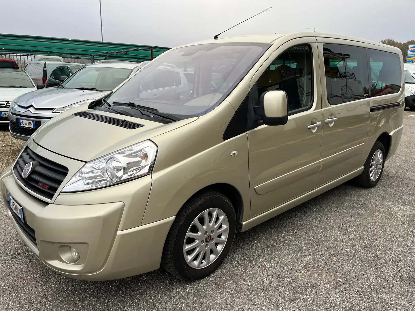 Fiat Scudo 2.2 mjt Panorama - 8 Posti - Beige - 1