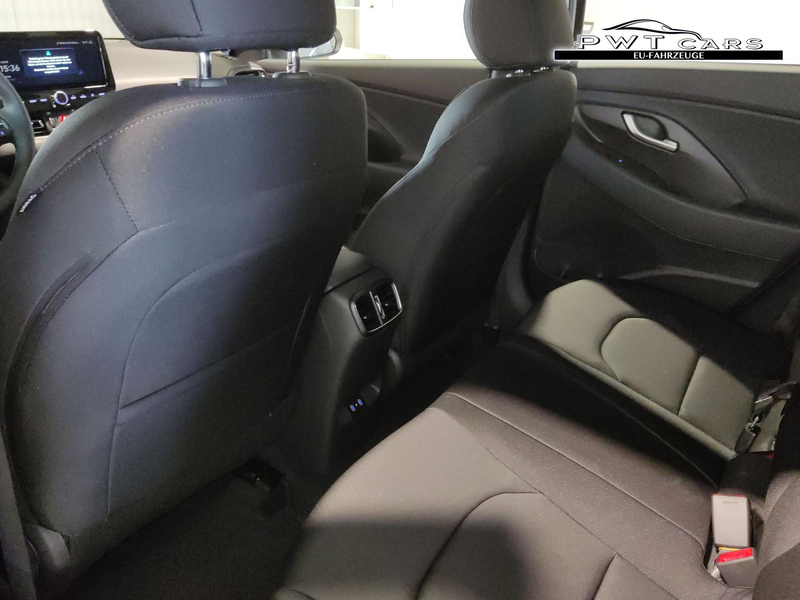 Hyundai i30 Kombi Style Plus Edition 1,5 T-GDI MHEV 48 V 1... — photo 9