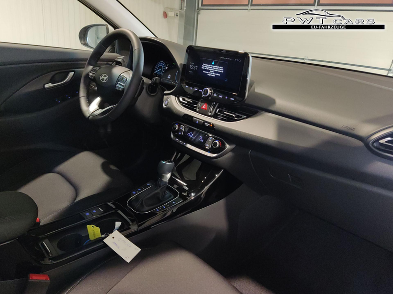 Hyundai i30 Kombi Style Plus Edition 1,5 T-GDI MHEV 48 V 1... — photo 13