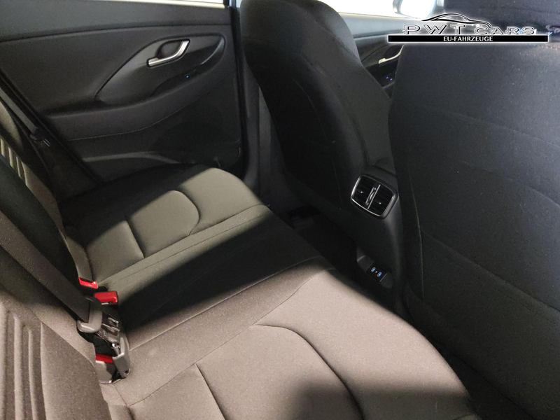 Hyundai i30 Kombi Style Plus Edition 1,5 T-GDI MHEV 48 V 1... — photo 12