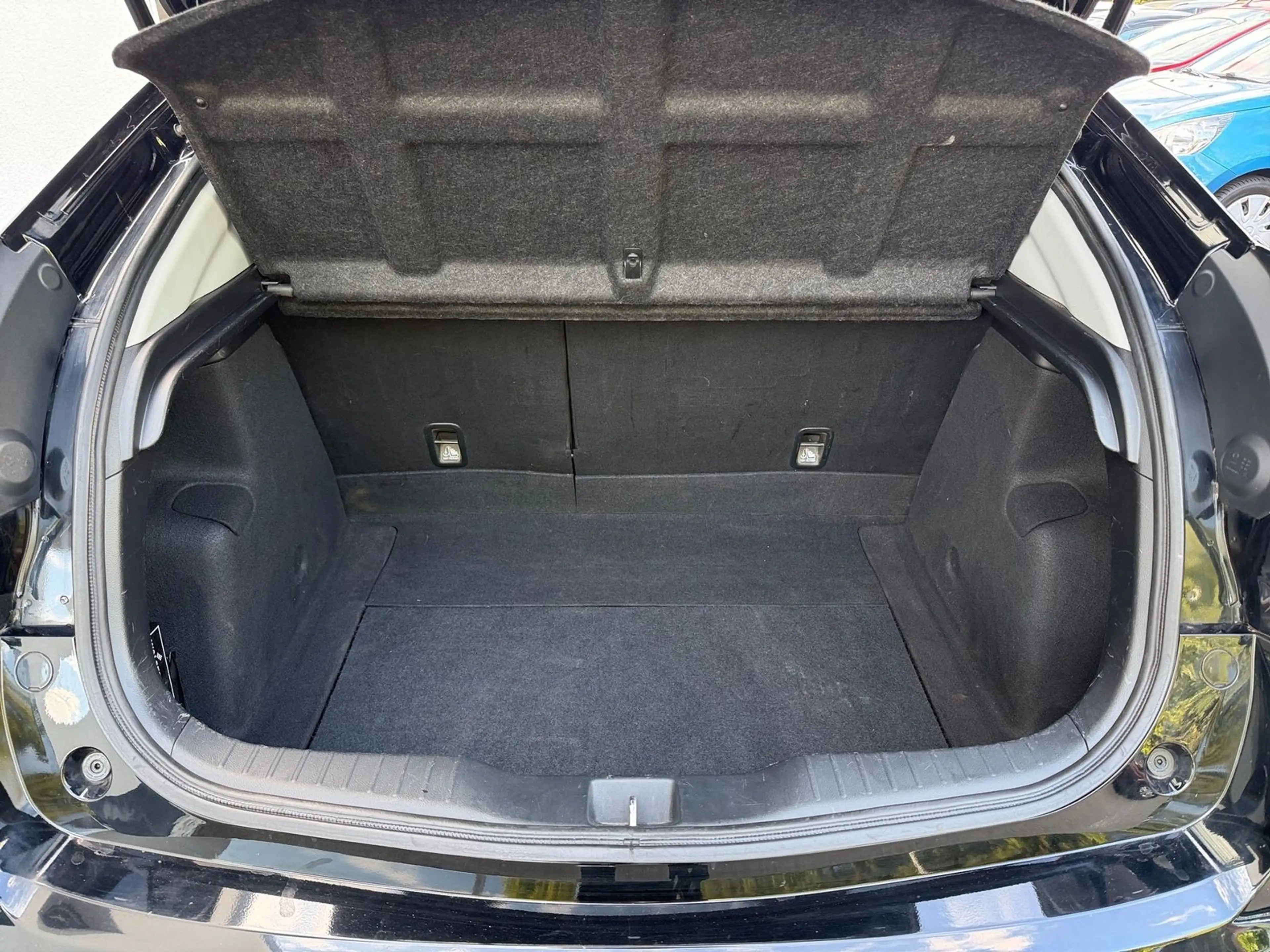 Honda Civic 1.4 Sport Tempomat Sitzheizung AHK Kamera — photo 9
