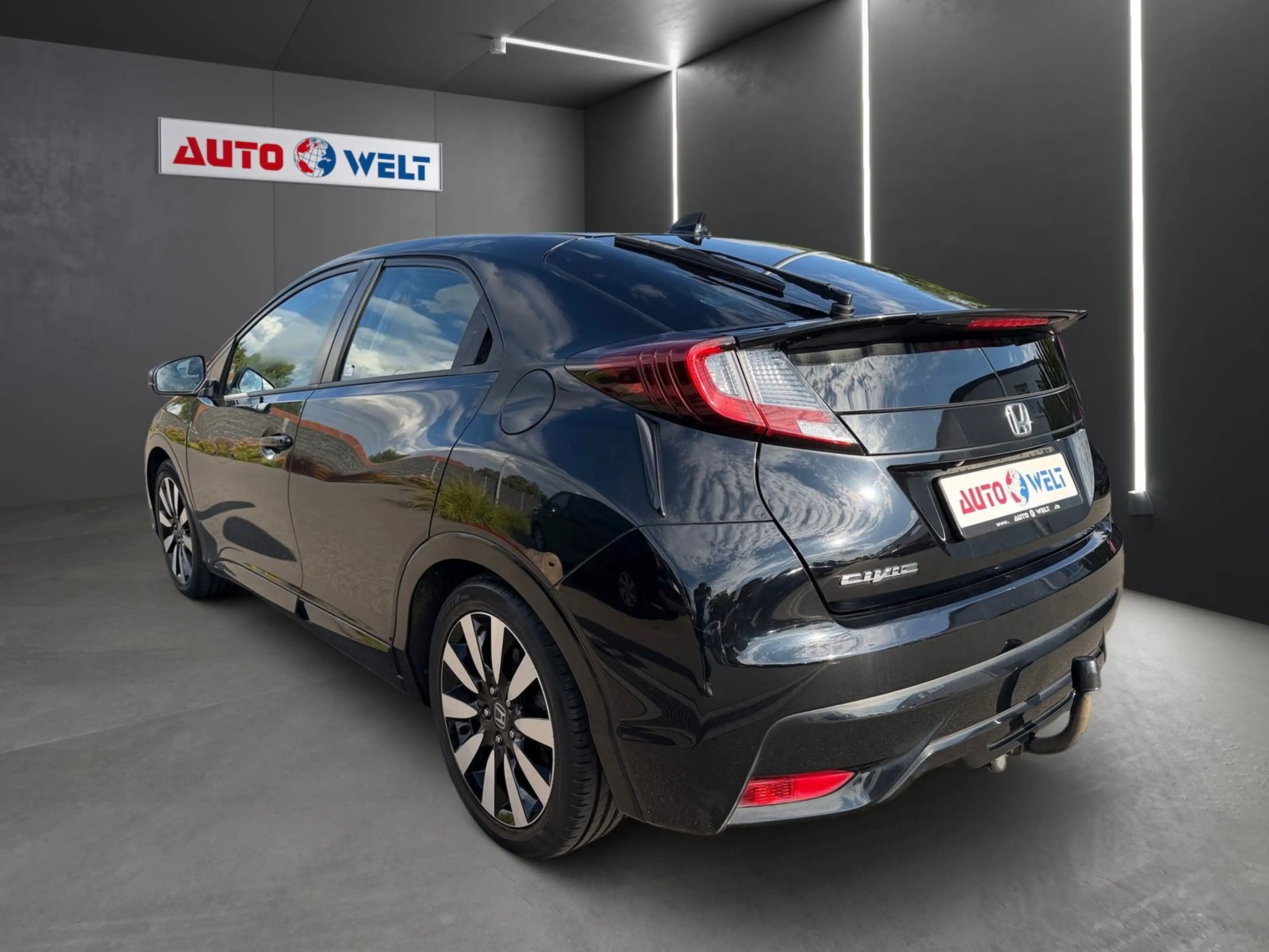 Honda Civic 1.4 Sport Tempomat Sitzheizung AHK Kamera — photo 5