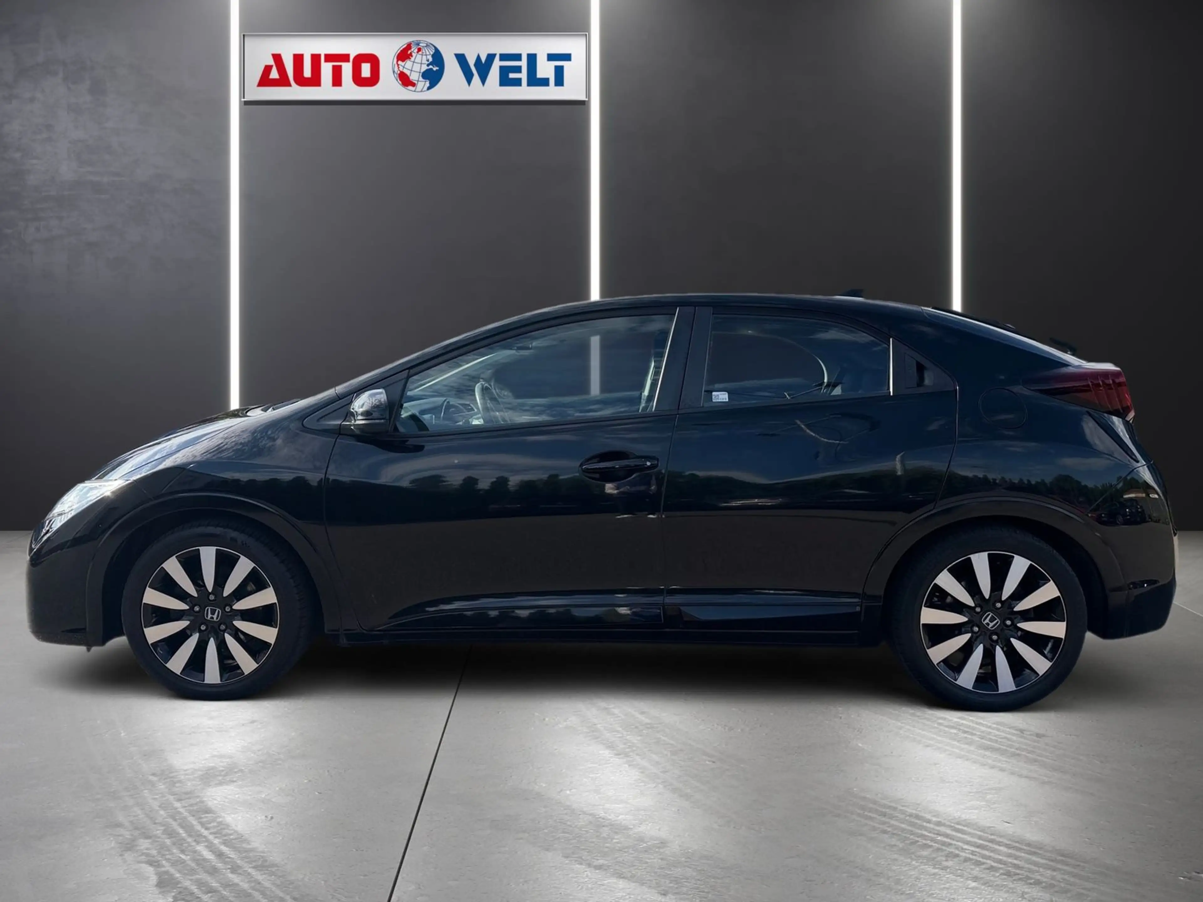 Honda Civic 1.4 Sport Tempomat Sitzheizung AHK Kamera — photo 6