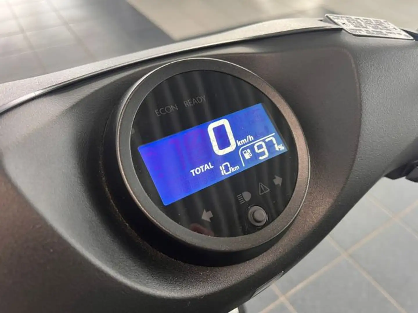 Honda EM1 e : Elektroroller - 2