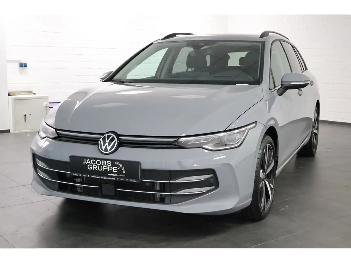 Volkswagen Golf VIII Variant 1.5 TSI Style Navi,Matrix,R Grau - 2