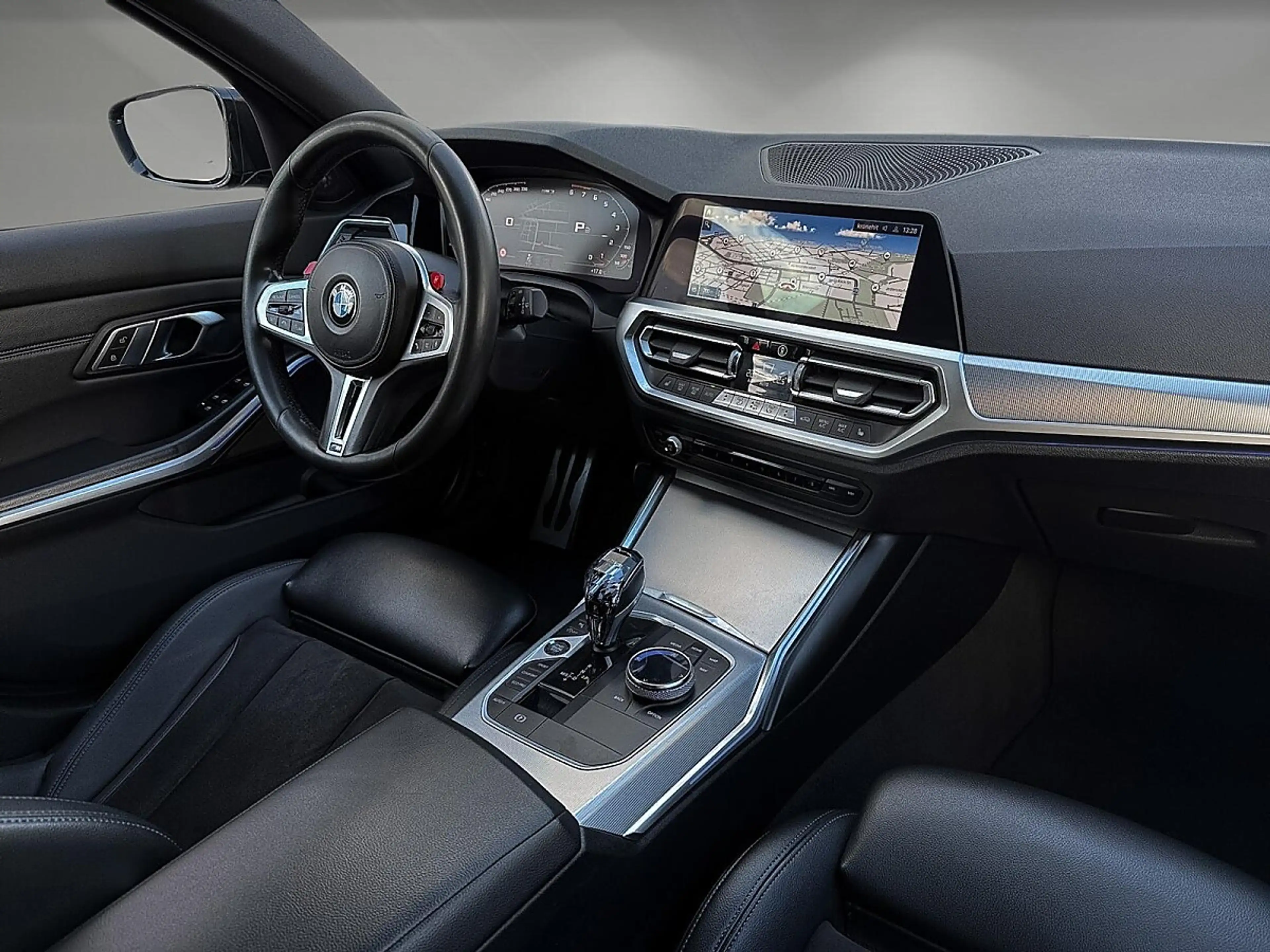 BMW 330 d xDrive Touring Aut. | PICKERL BIS 10/2027 | — photo 10