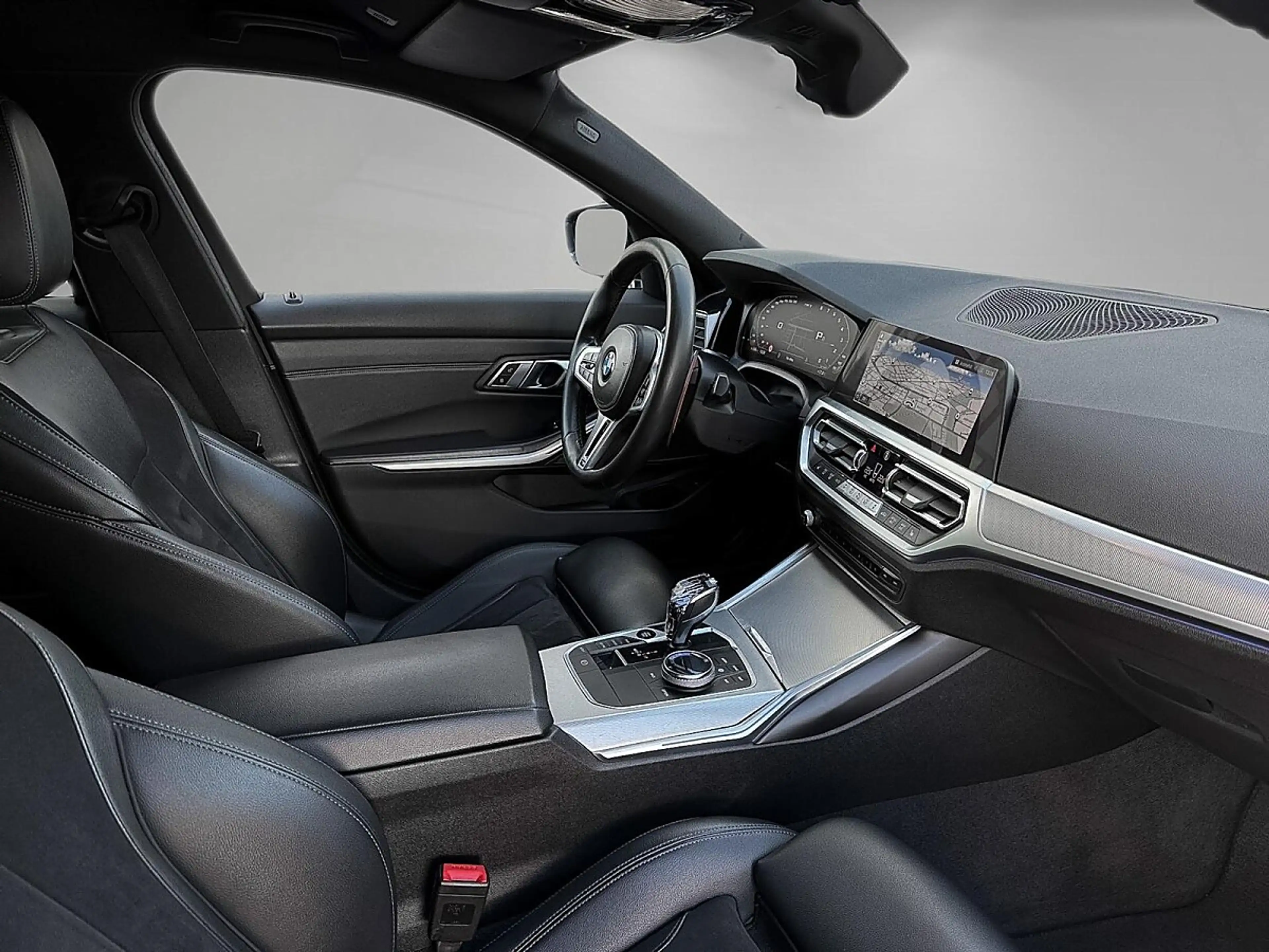 BMW 330 d xDrive Touring Aut. | PICKERL BIS 10/2027 | — photo 8