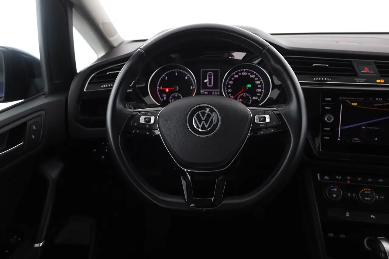 Volkswagen Touran 1.5 TSI DSG Matrix ACC AHK Kamera 16