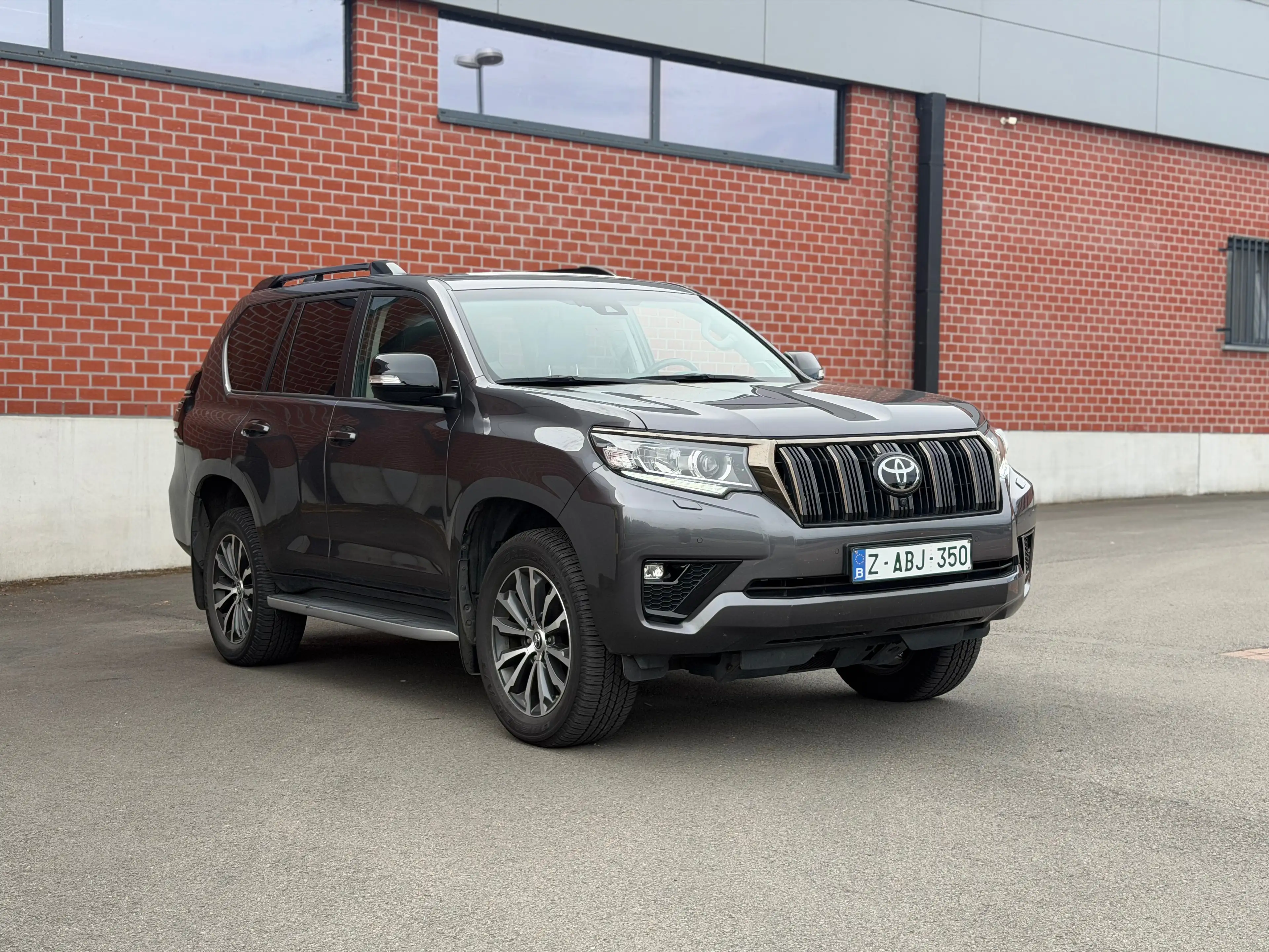 Toyota Land Cruiser Land Cruiser 2.8 D-4D Active A/T — photo 3