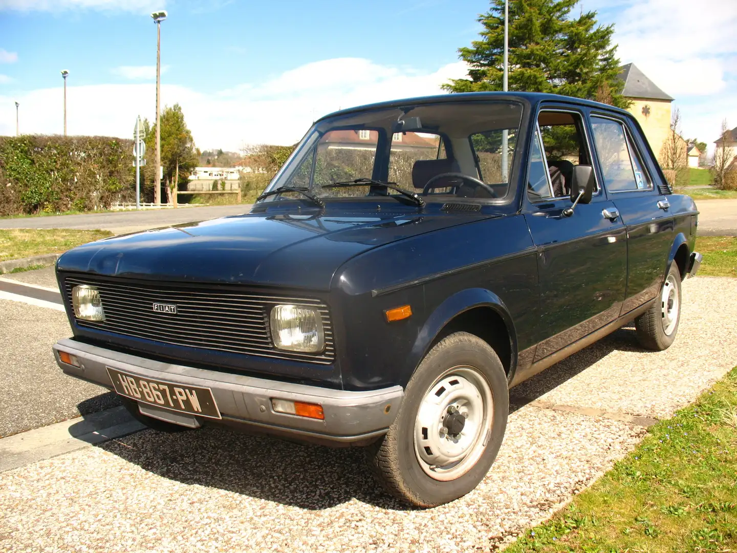 Fiat 128 Albastru - 1