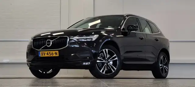 Volvo XC60 main image