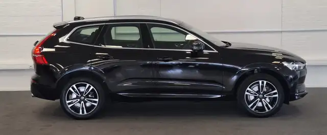 Volvo XC60 view 5