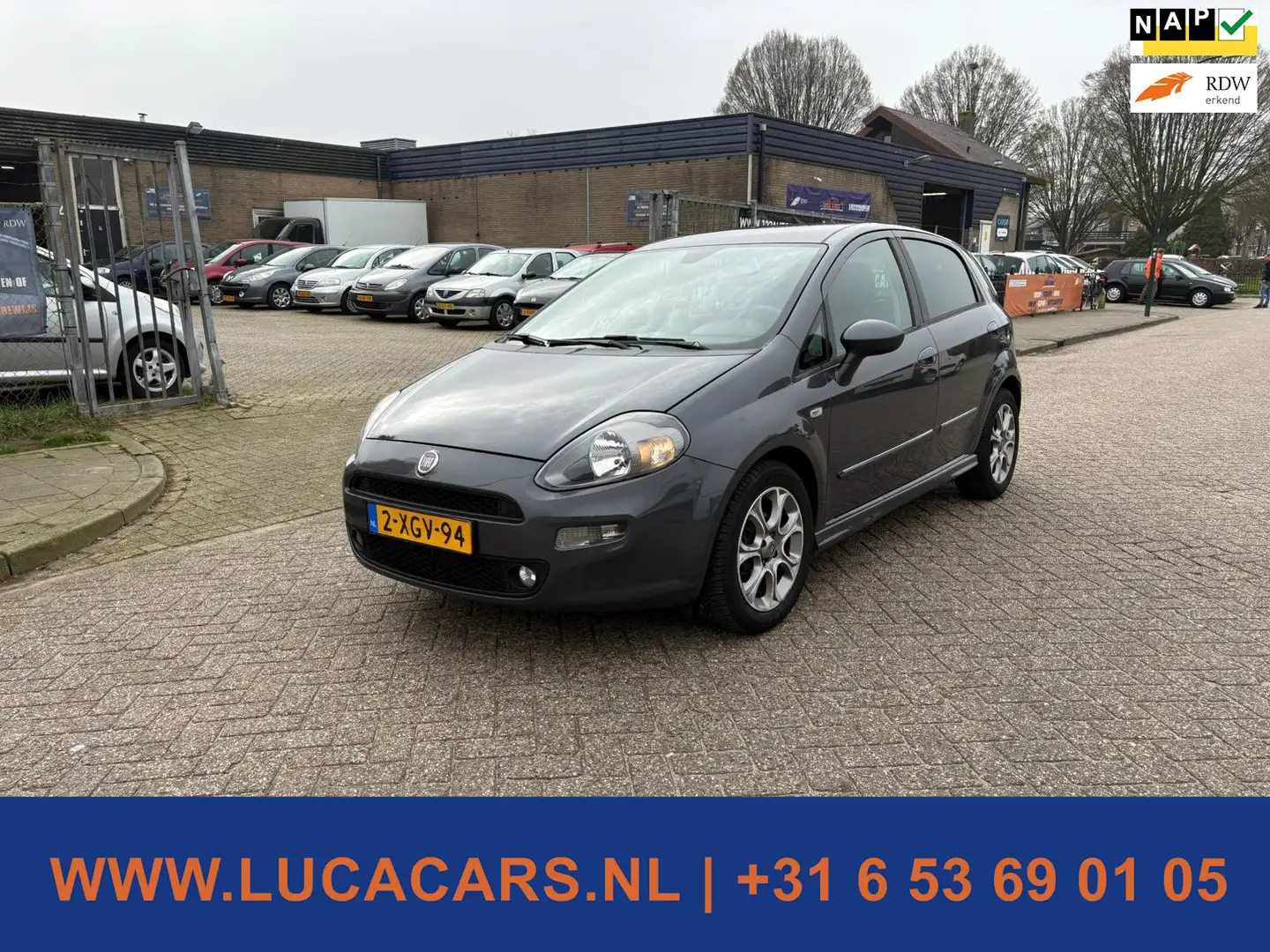 Fiat Punto Evo 0.9 TwinAir Lounge Grau - 1