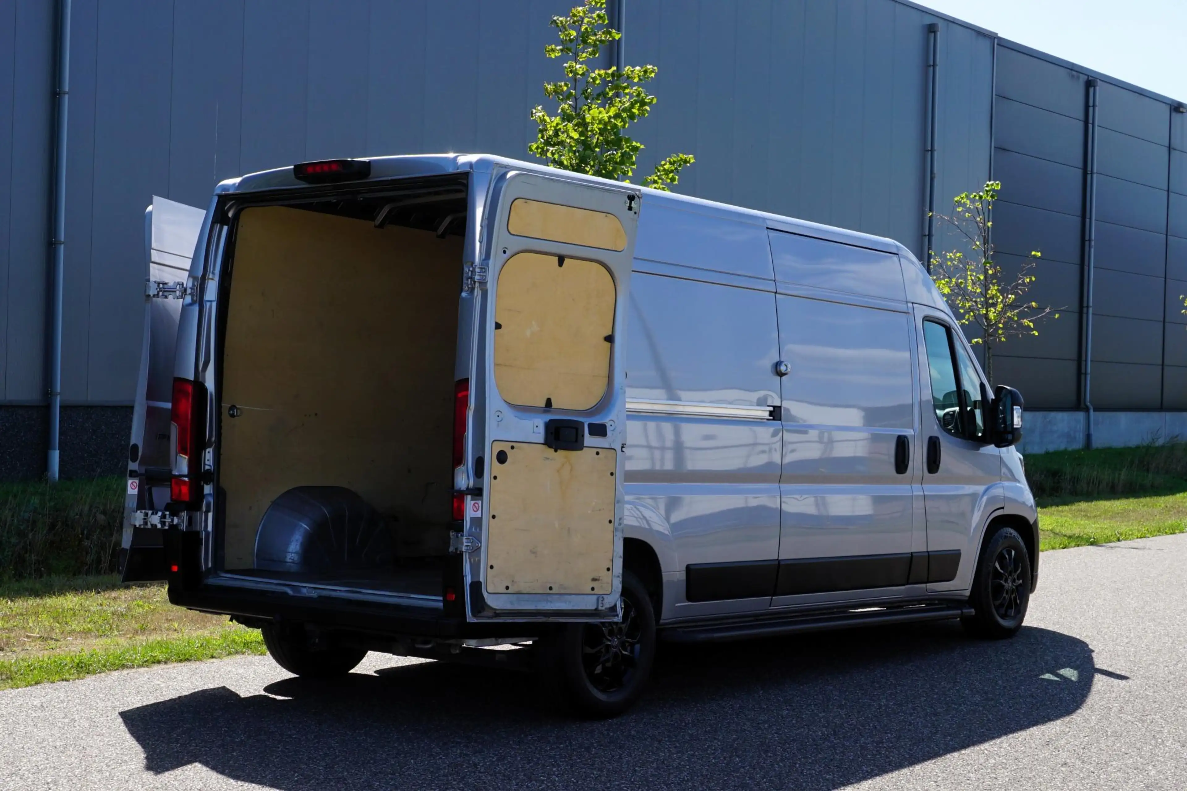Peugeot Boxer 2.2 BlueHDi 140 L3H2 3.5t Zwaar in Topstaat |Trekh — photo 3