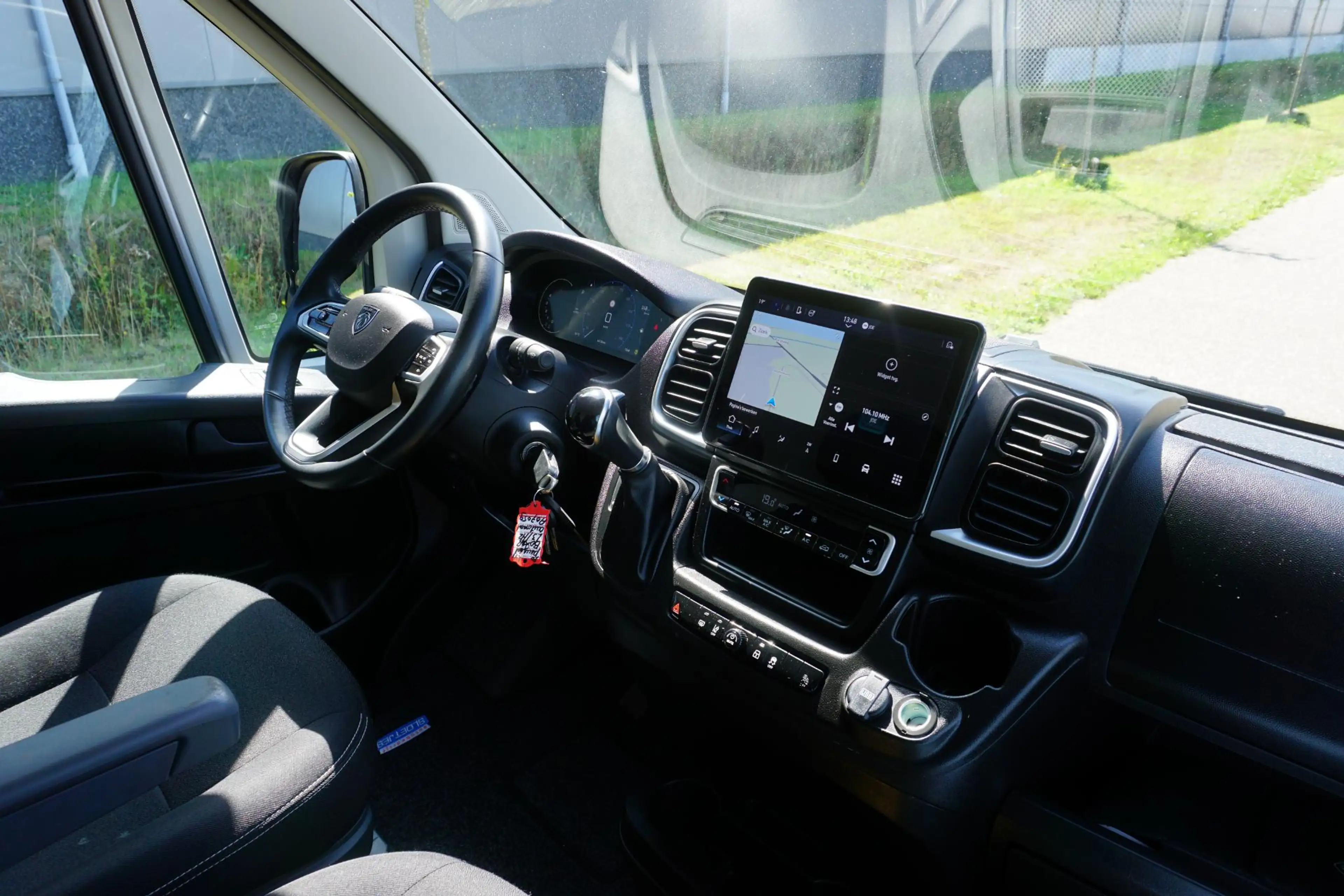 Peugeot Boxer 2.2 BlueHDi 140 L3H2 3.5t Zwaar in Topstaat |Trekh — photo 10