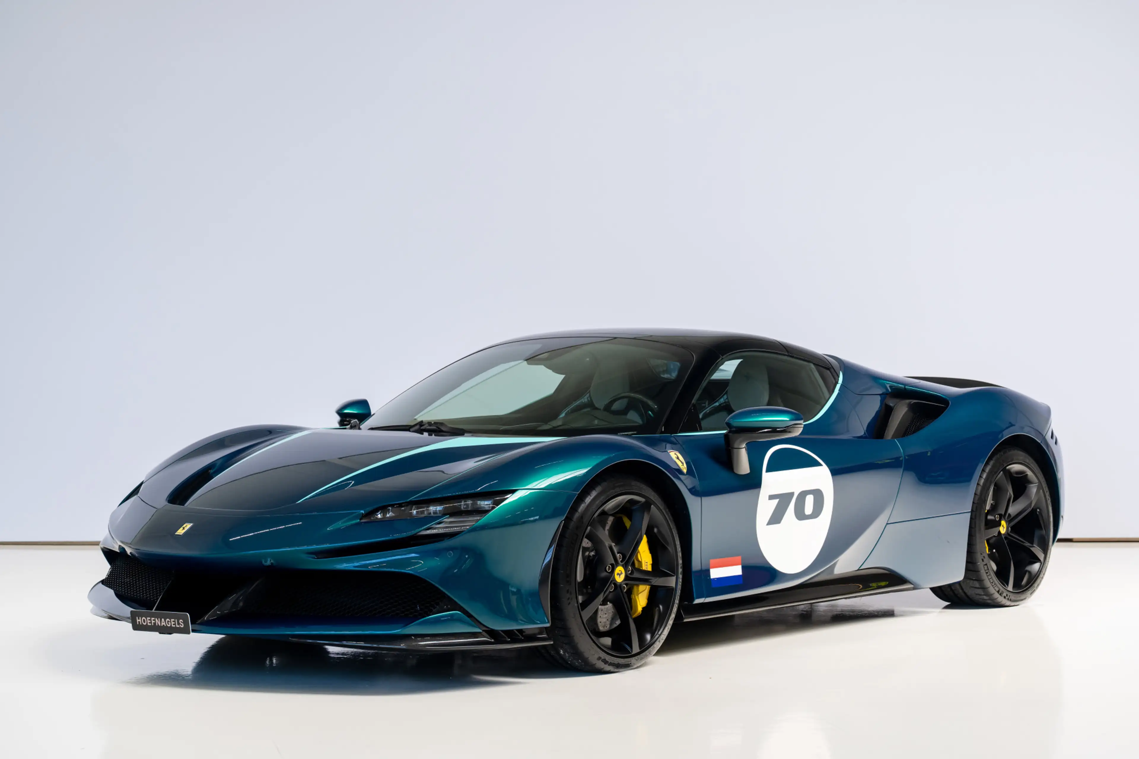 Ferrari SF90 Spider 4.0 V8 Assetto Fiorano — photo 2