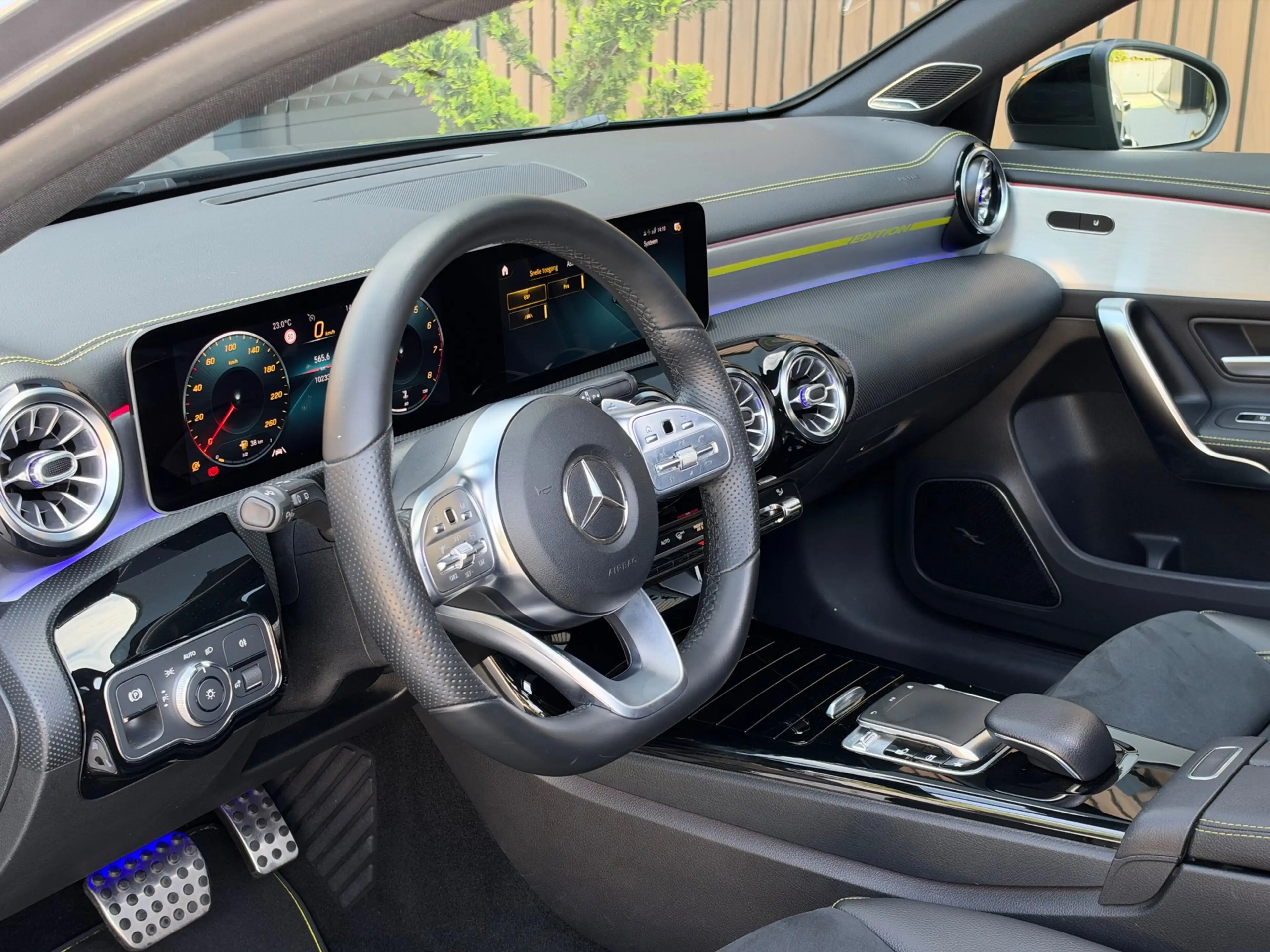 Mercedes-Benz A 250 A250 EDITION AMG PANO BURMEISTER — photo 4