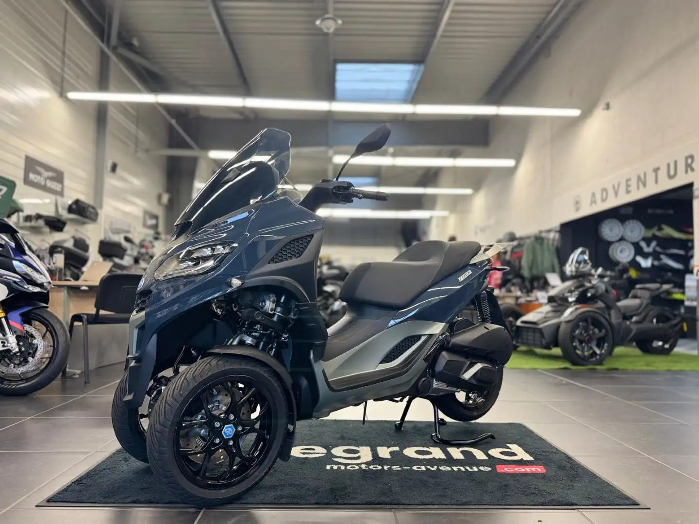 Piaggio MP3 310 Синій - 1