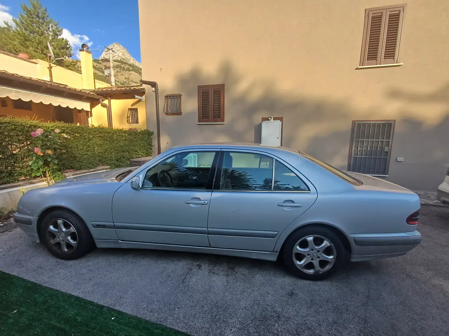 Mercedes-Benz E 220 Classe E - W210 Berlinatd cdi Avantgarde Grigio - 1