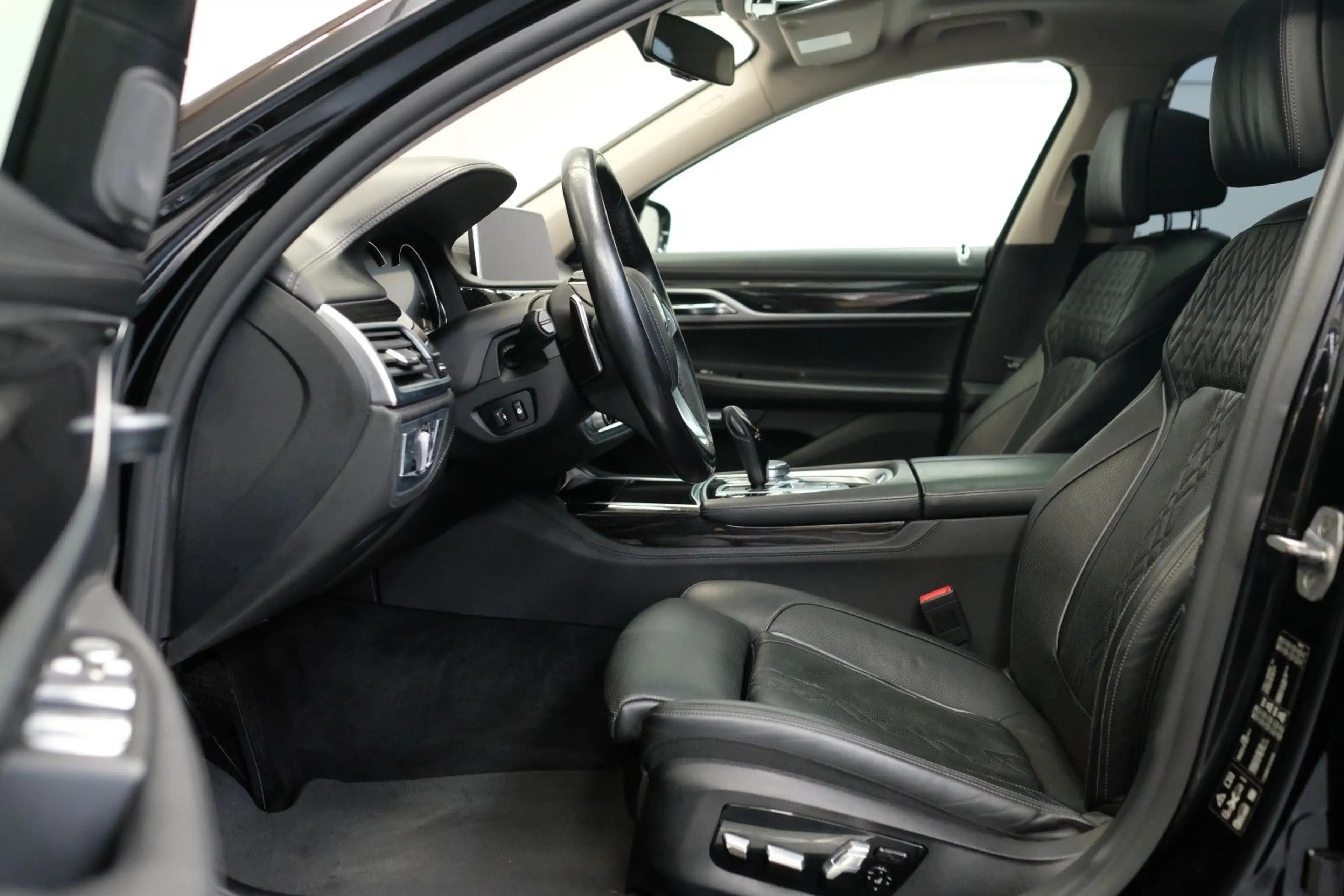 BMW 750 i xDrive/STANDH/H&K/LASER/HEAD/SOFT/MASSAGE — photo 13