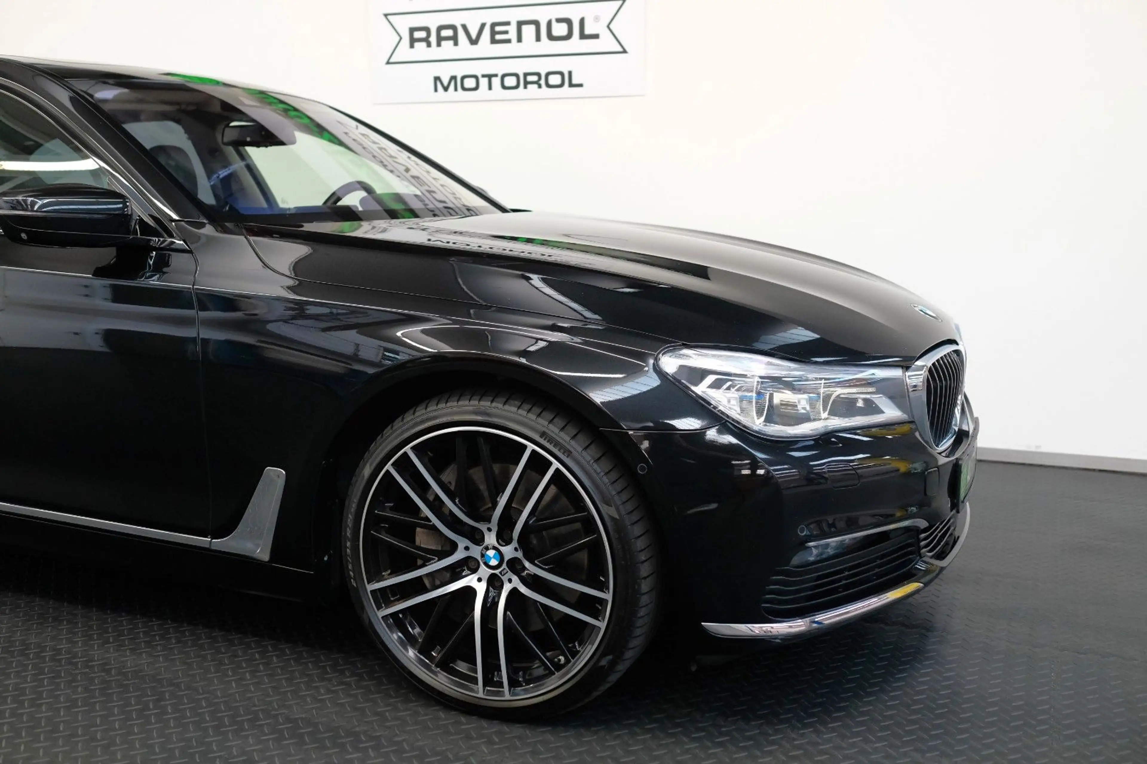 BMW 750 i xDrive/STANDH/H&K/LASER/HEAD/SOFT/MASSAGE — photo 3