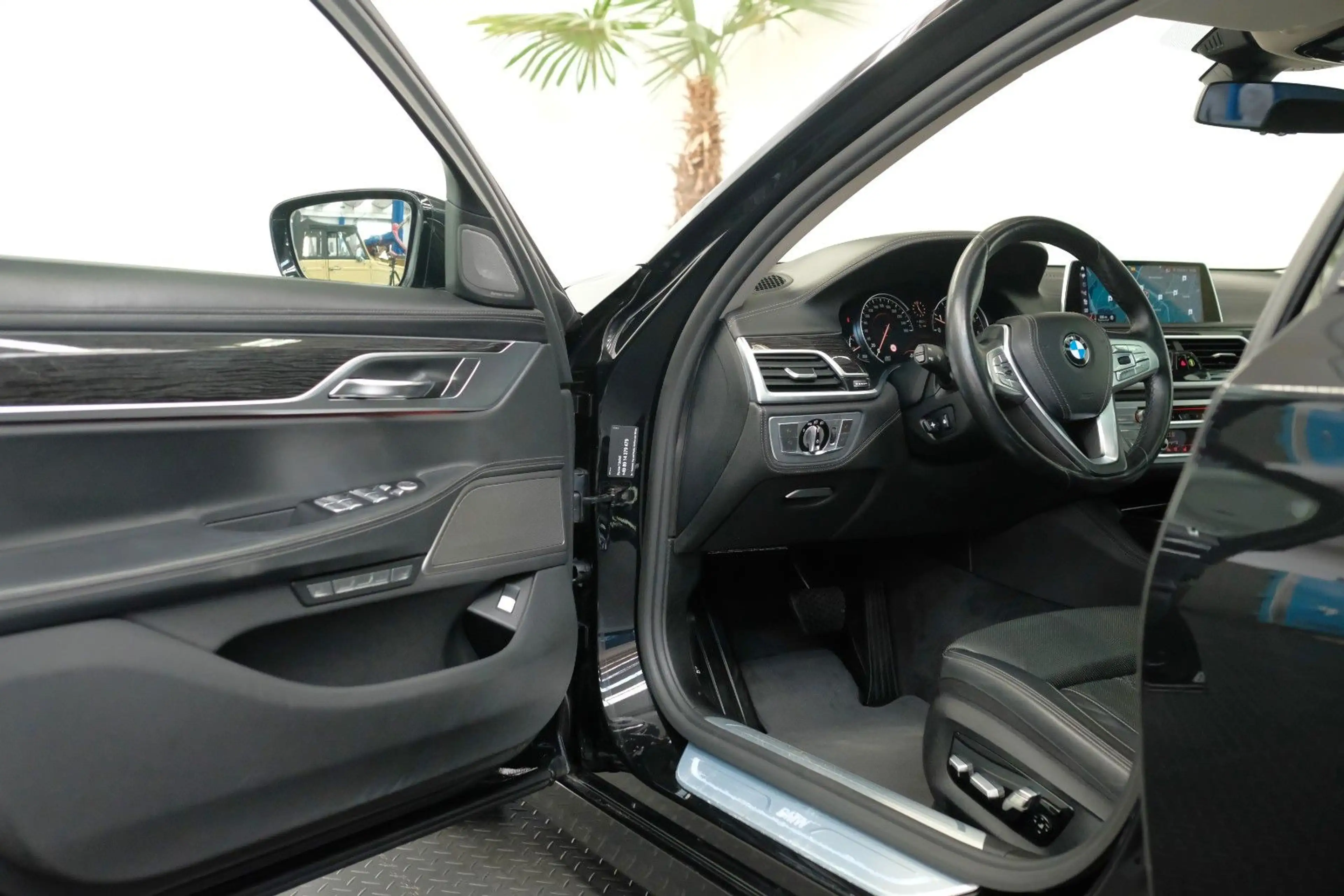 BMW 750 i xDrive/STANDH/H&K/LASER/HEAD/SOFT/MASSAGE — photo 12