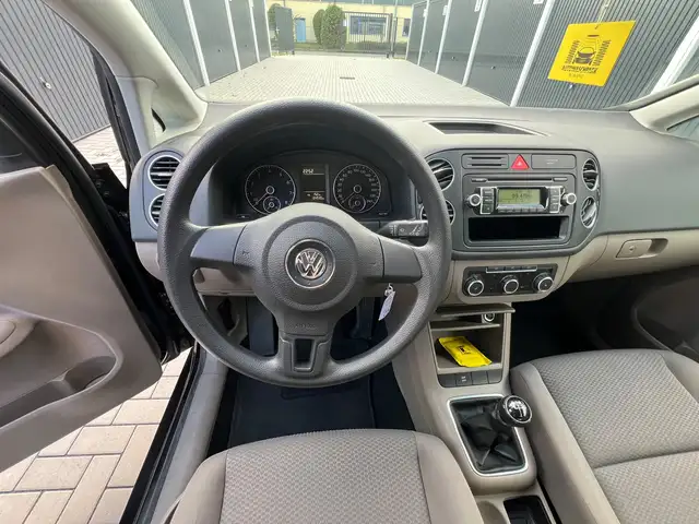 Volkswagen Golf Plus view 11
