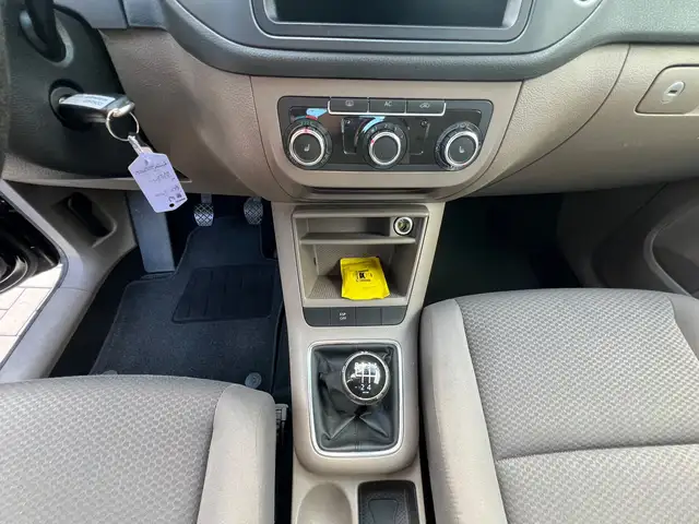 Volkswagen Golf Plus view 13