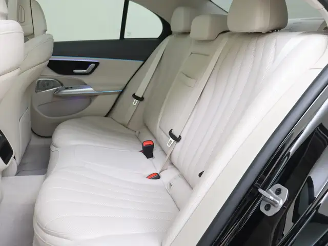 Mercedes-Benz E-Class view 12