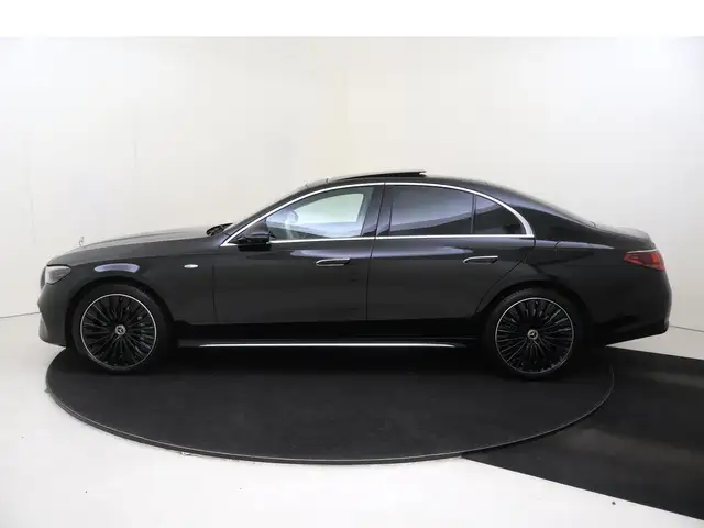 Mercedes-Benz E-Class view 8