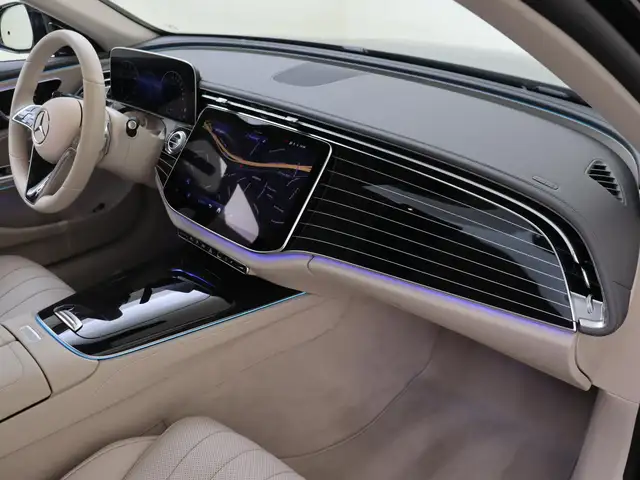 Mercedes-Benz E-Class view 11
