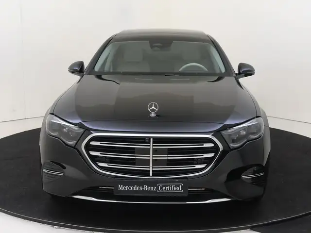 Mercedes-Benz E-Class view 6