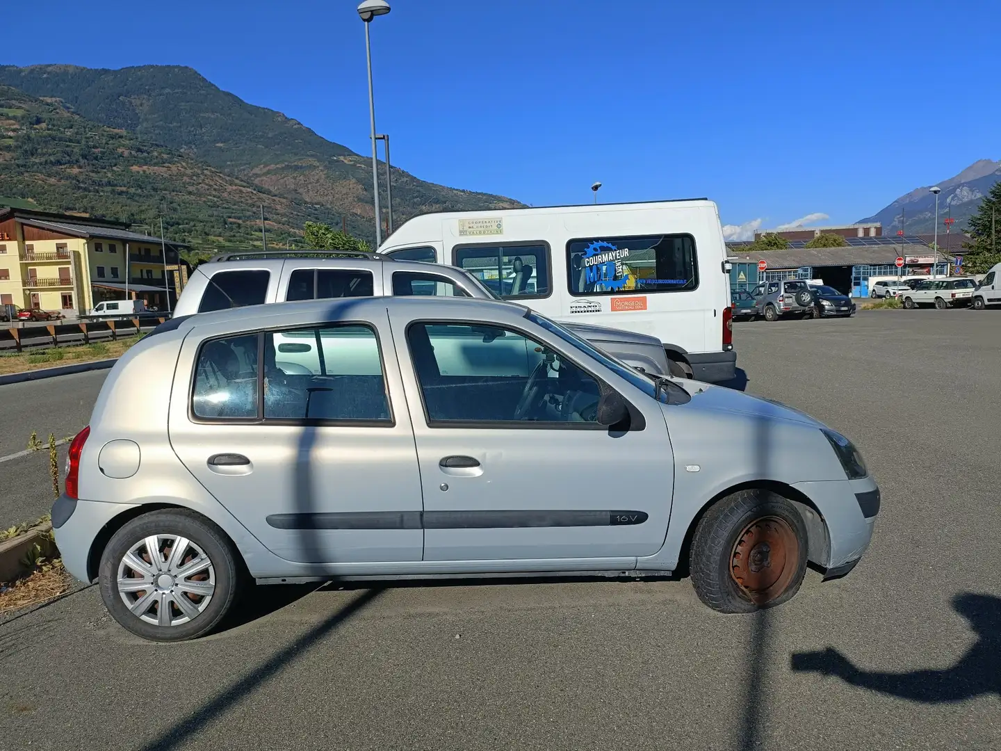 Renault Clio 3p 1.2 16v Privilege - 2