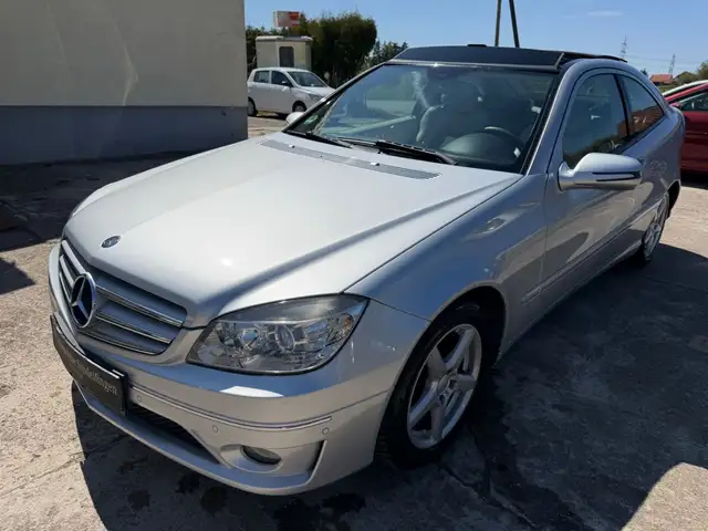 Mercedes-Benz CLC Automatik*PANO*PDC*SHZ*