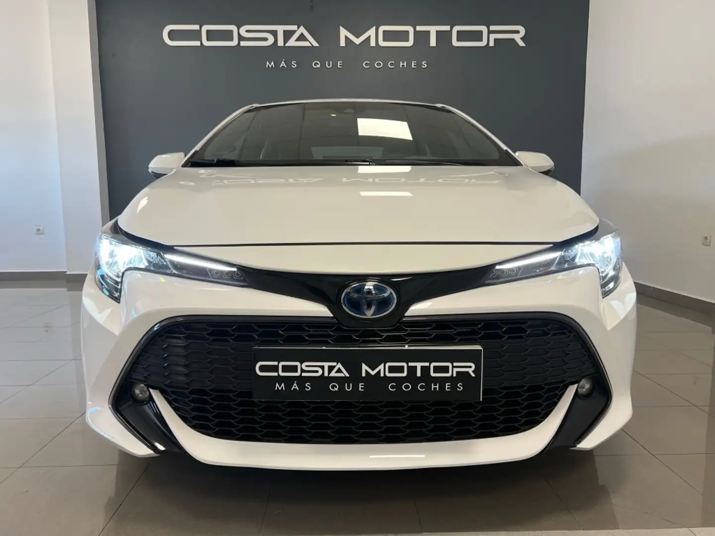Toyota Corolla 125H Active Tech Blanc - 2