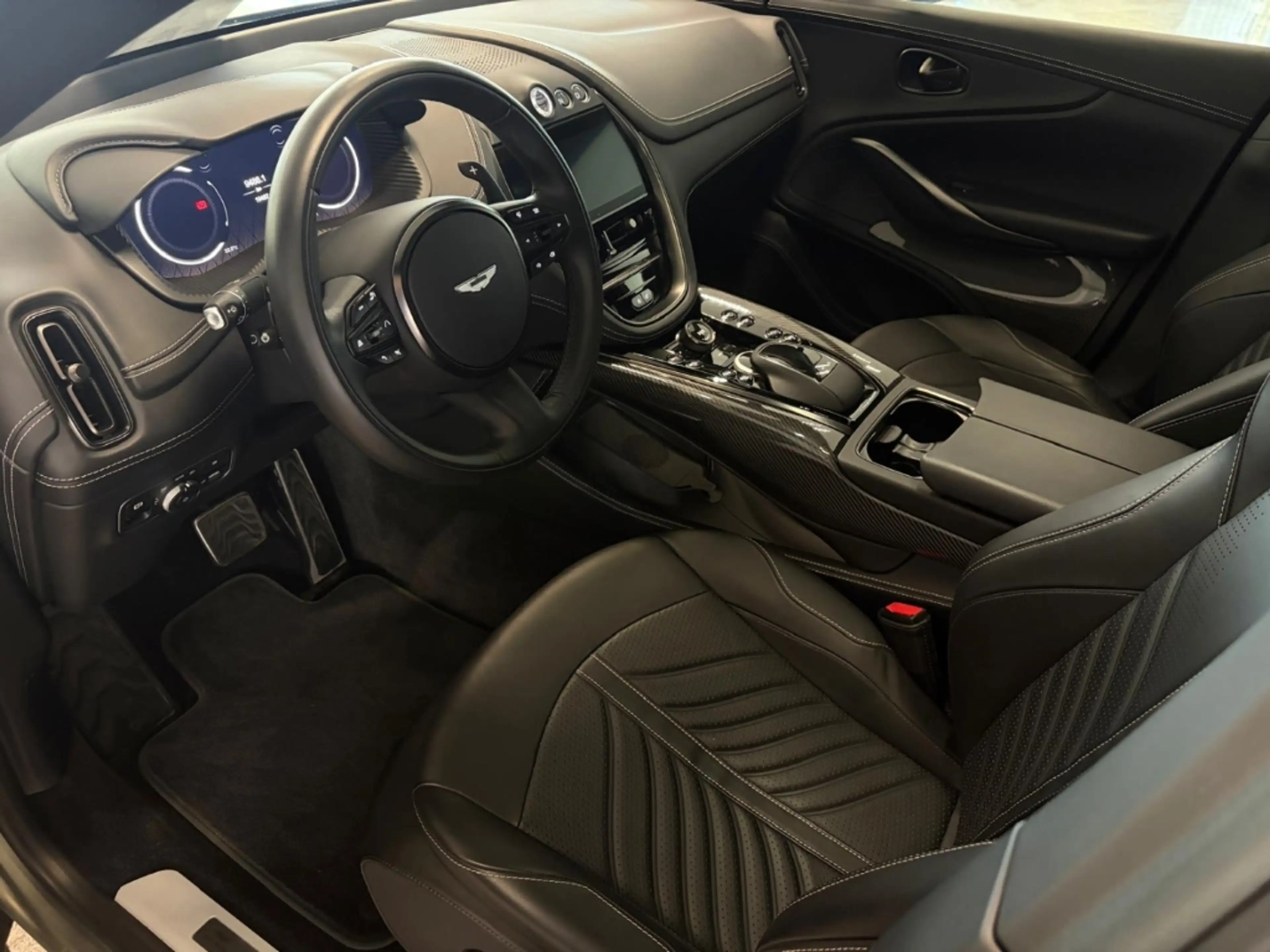 Aston Martin DBX 707 Satin Titanium Grey / Onyx Black — photo 10