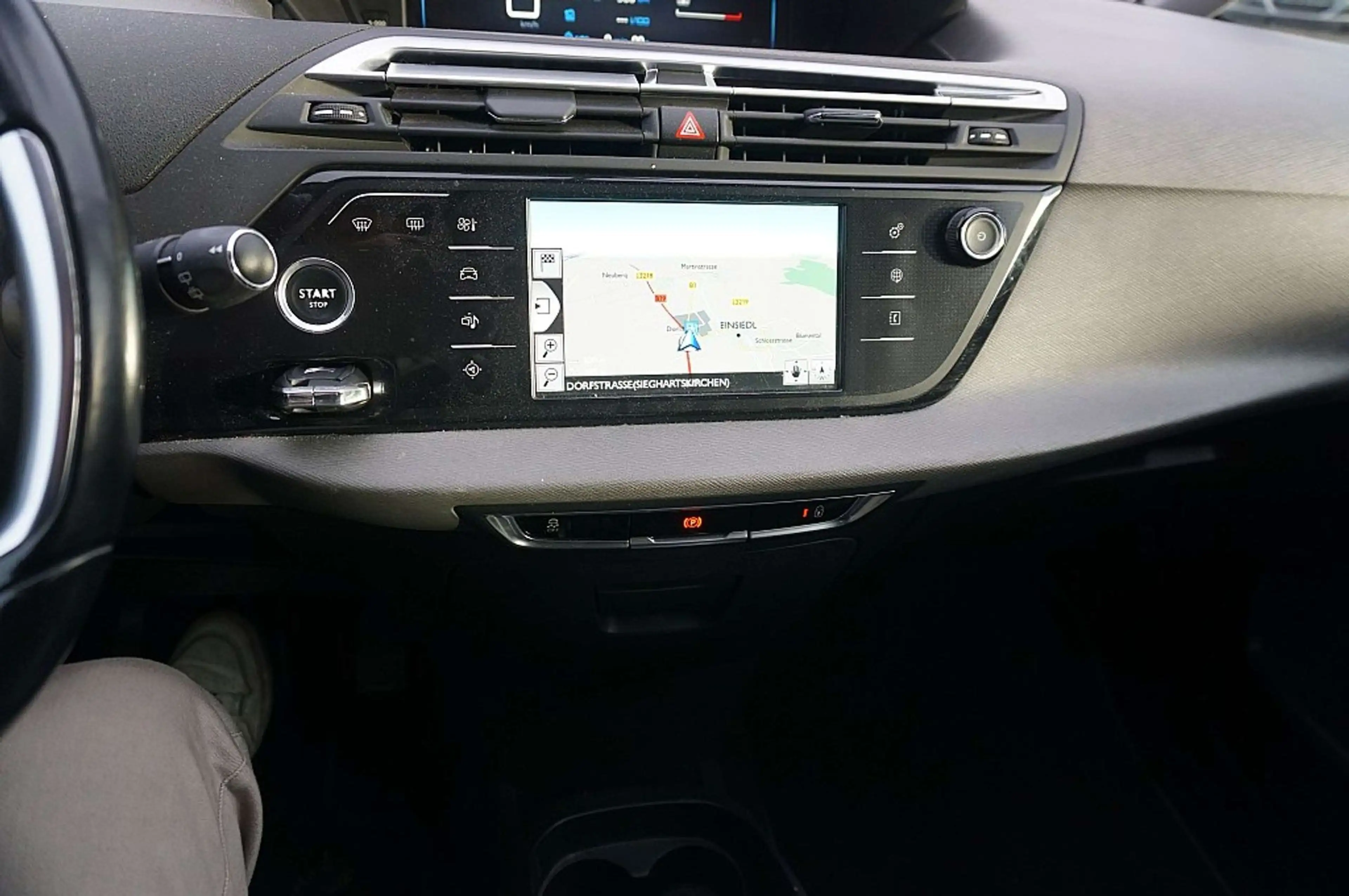 Citroen C4 Picasso BlueHDi 120 6-Gang Intensive — photo 10