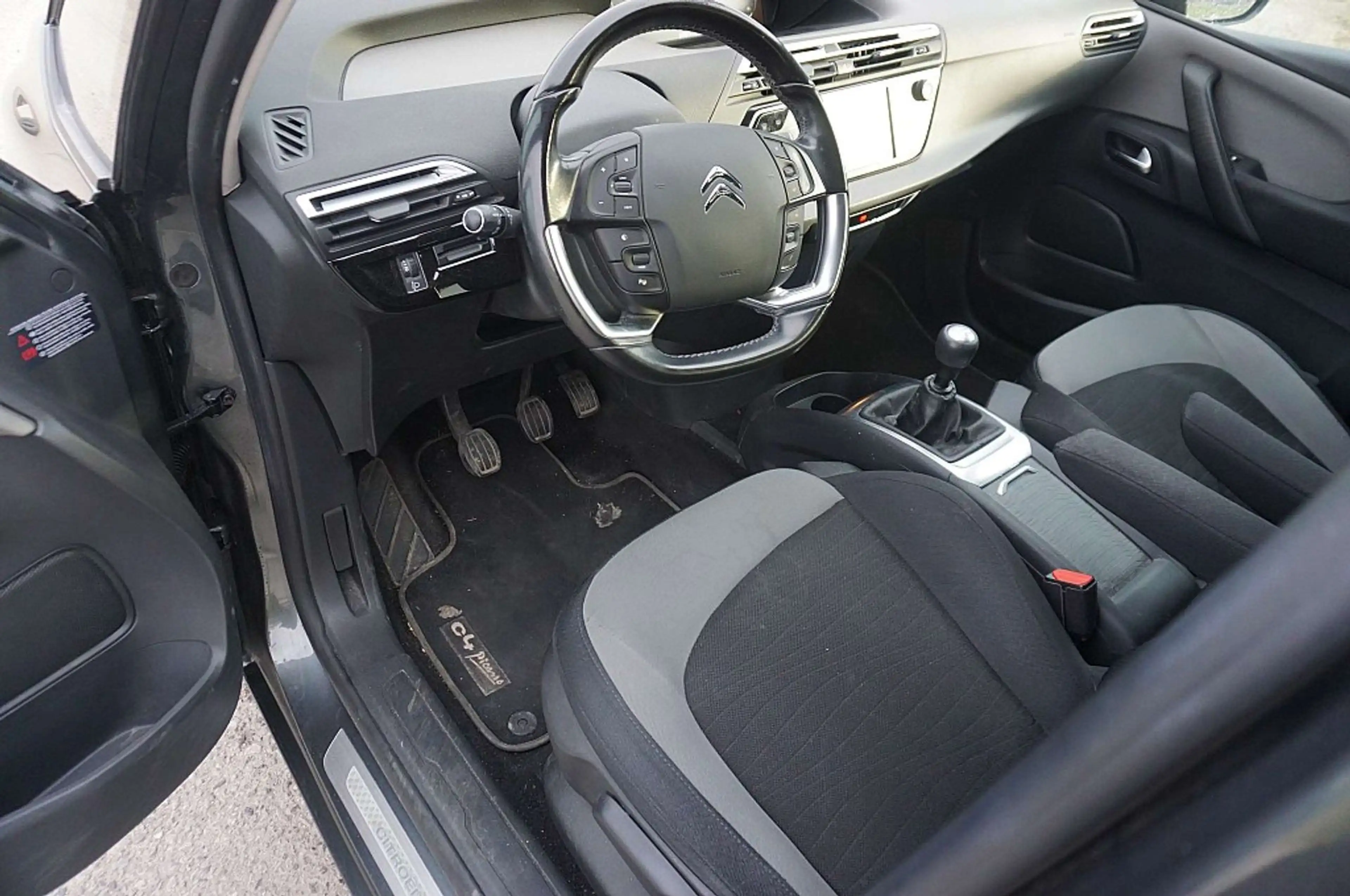 Citroen C4 Picasso BlueHDi 120 6-Gang Intensive — photo 11