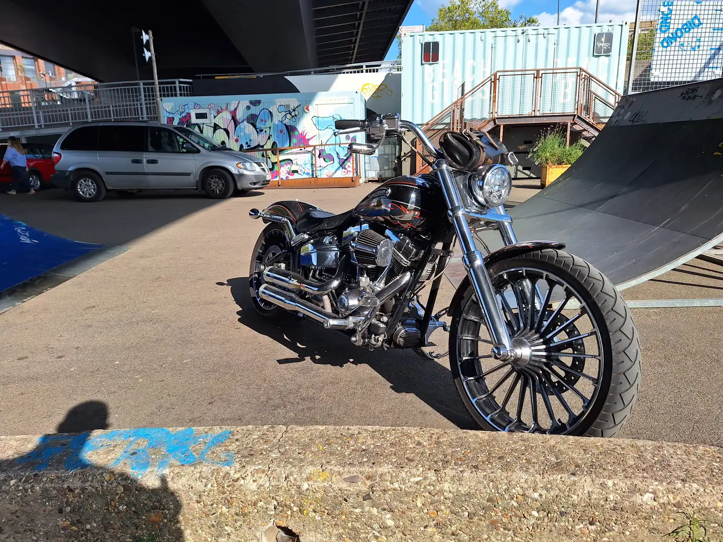 Harley-Davidson Breakout cvo deutsches Modell - 1