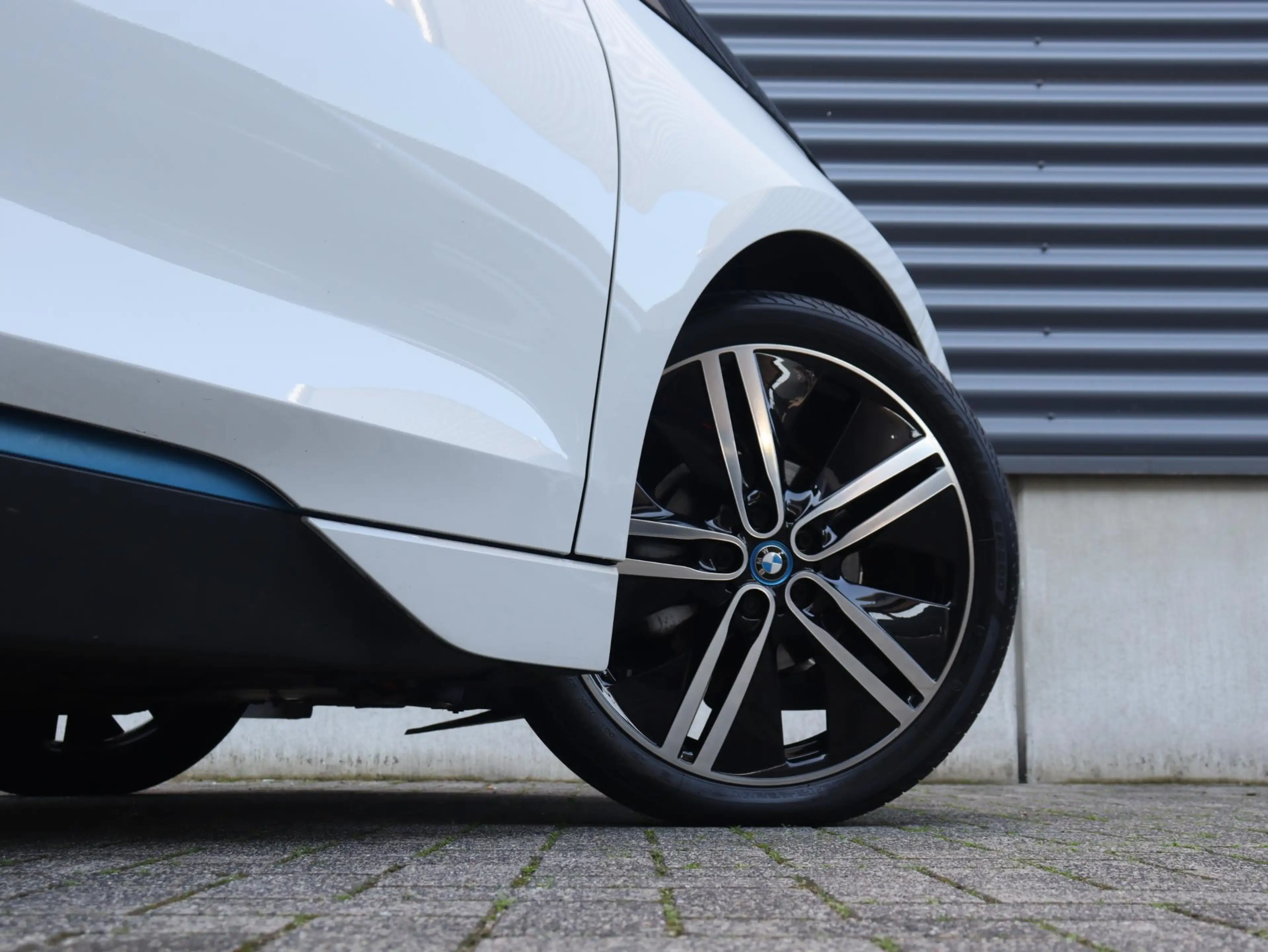 BMW i3 120Ah 42 kWh | Comfort Pack | Driving Assistant Pl — photo 7